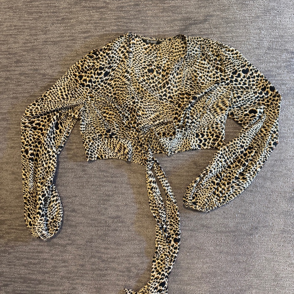 Shein tie front cheetah top - M